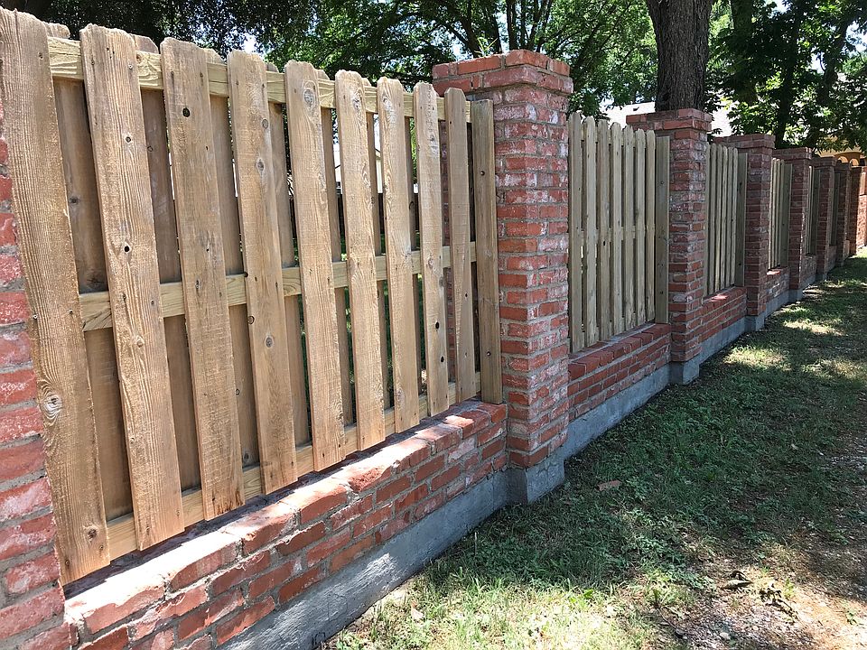 Fence (back driveway)