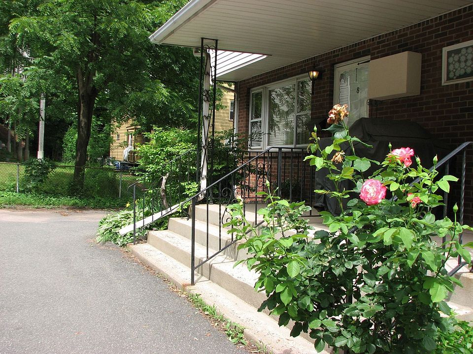 Front Exterior/Porch