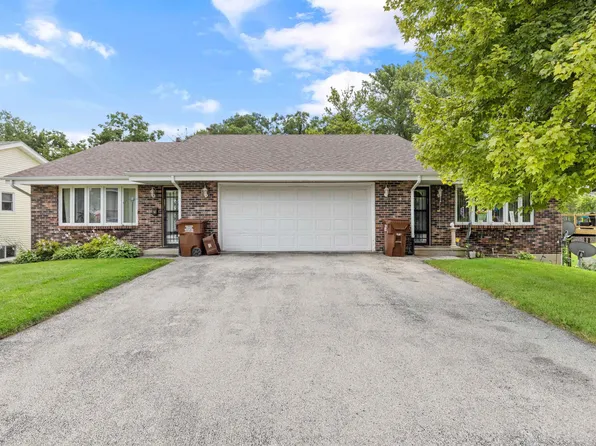 5205 Pebble Creek Trl, Loves Park, IL 61111