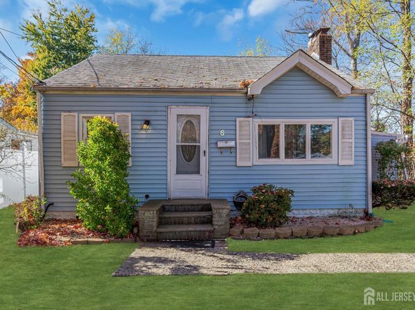 6 Middlesex Blvd, Keyport, NJ 07735