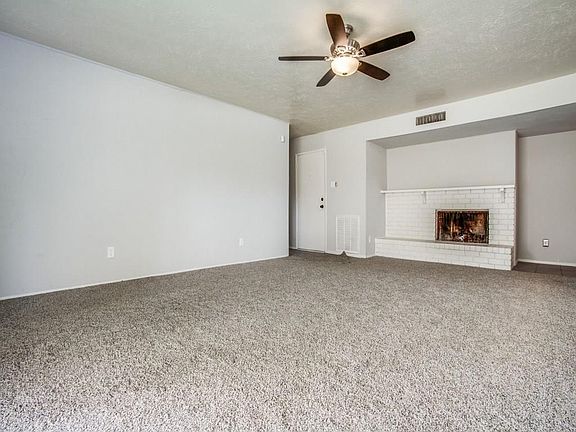 3rd image of 6505 Briarknoll Cir