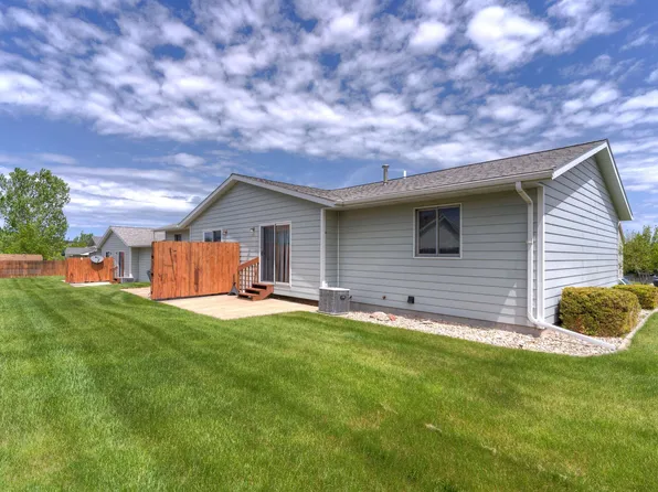 2627-2635 Cottontail Dr, Sturgis, SD 57785