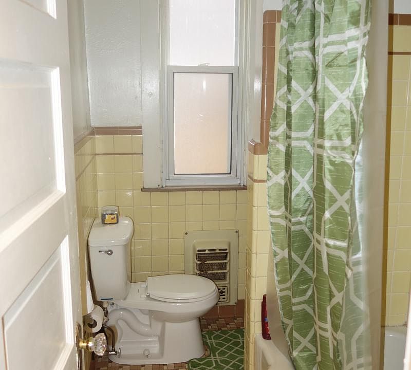 bathroom 1st floor