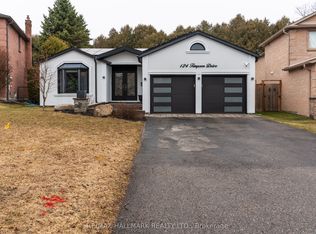 124 Timpson Dr, Aurora, ON