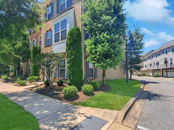 1701 Walcott Ln