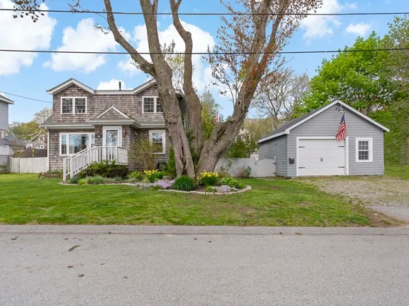 21 Grove St, Fairhaven, MA 02719