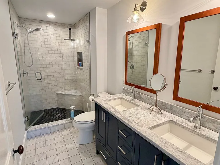 729 E Orange St — Photo 31