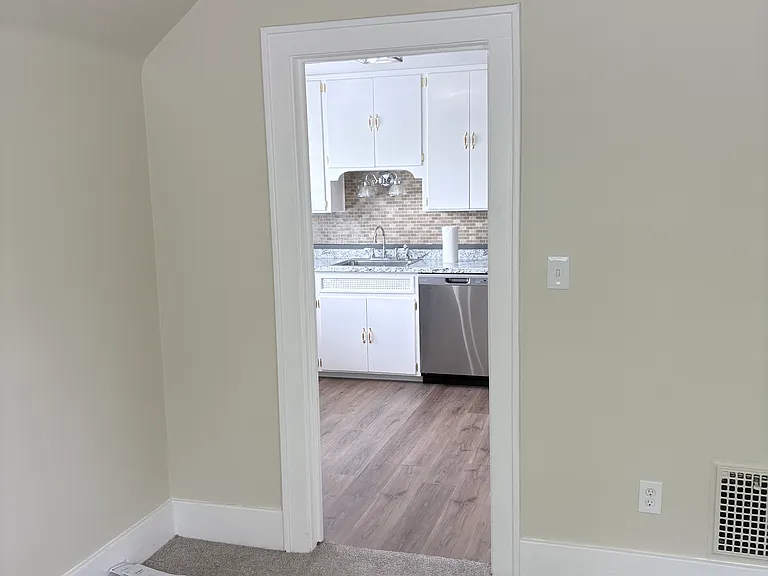 26 Doyle Ave #2 — Photo 5