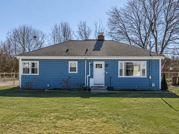 112 Lawson Ave, Acushnet, MA 02743