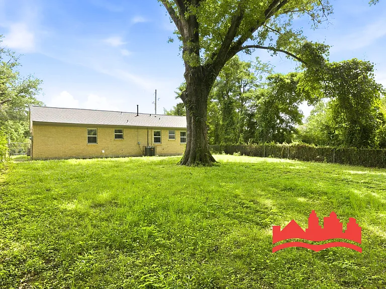 3230 Sweet Springs Dr — Photo 29