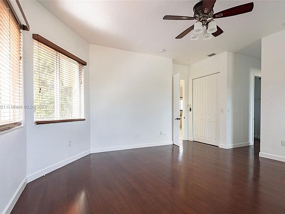 4th image of 11800 NW 27th Ct