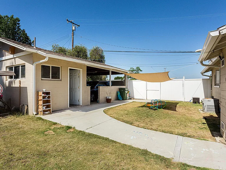 1086 Appleton Rd — Photo 3