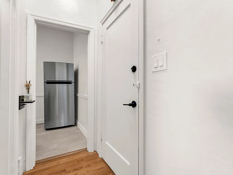 2091 California Street — Photo 23