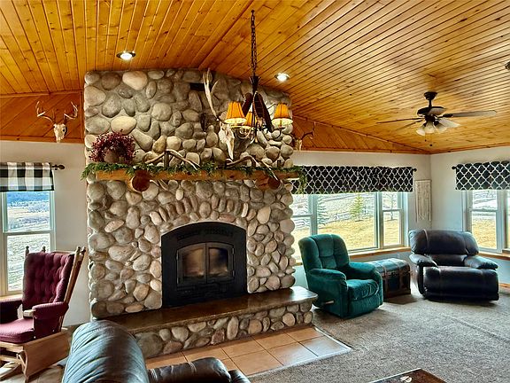 5th image of 3314 Gold Creek Rd