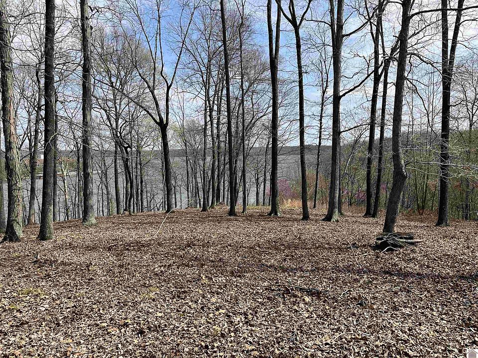 2nd image of 23 Pier Ln #23