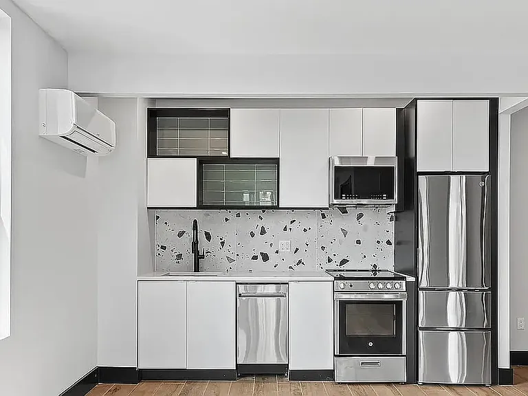 816 New York Ave #2C — Photo 1