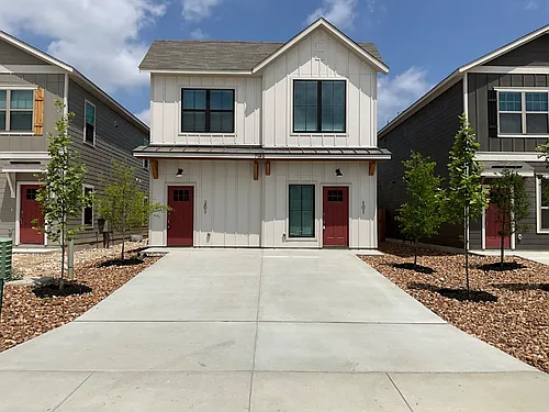 7146 Magnolia Vlg #201 Photo 1