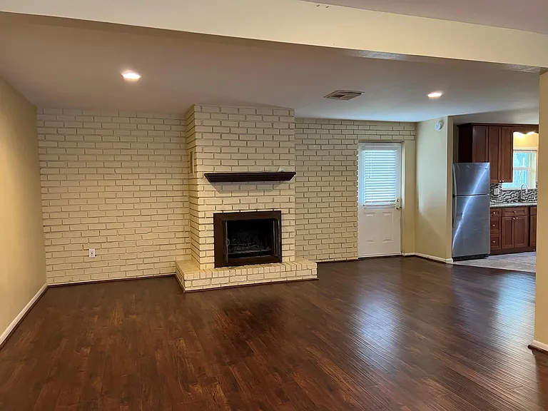 9619 Beverlyhill St — Photo 7