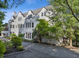 35 Afterglow Way, Montclair, NJ 07042