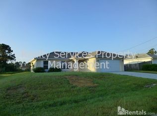 3113 38th St SW, Lehigh Acres, FL 33976