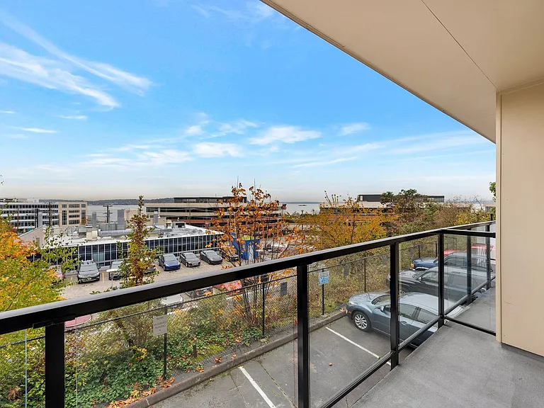 The Puget Vista Apartments — Photo 7