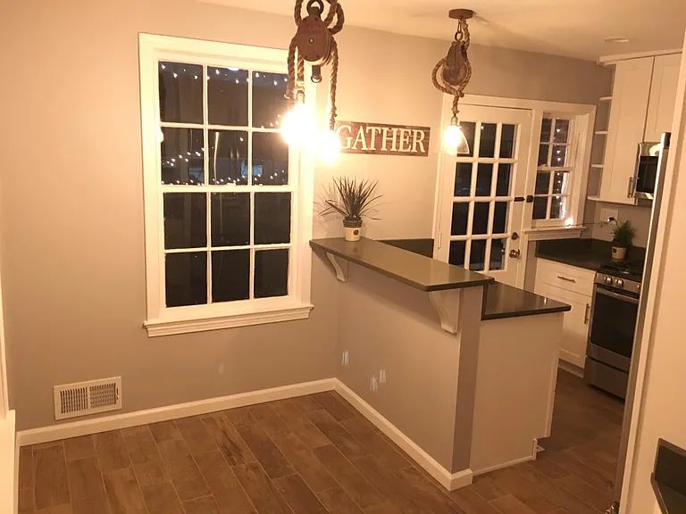 Kitchen & Breakfast Nook w/ Chandelier Light Only