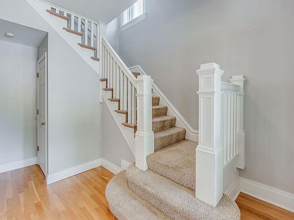 4th image of 4932 Berthold Ave