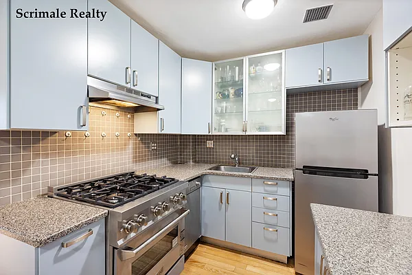 Rented by (Legacy) Shelli Scrimale, LREB | media 6