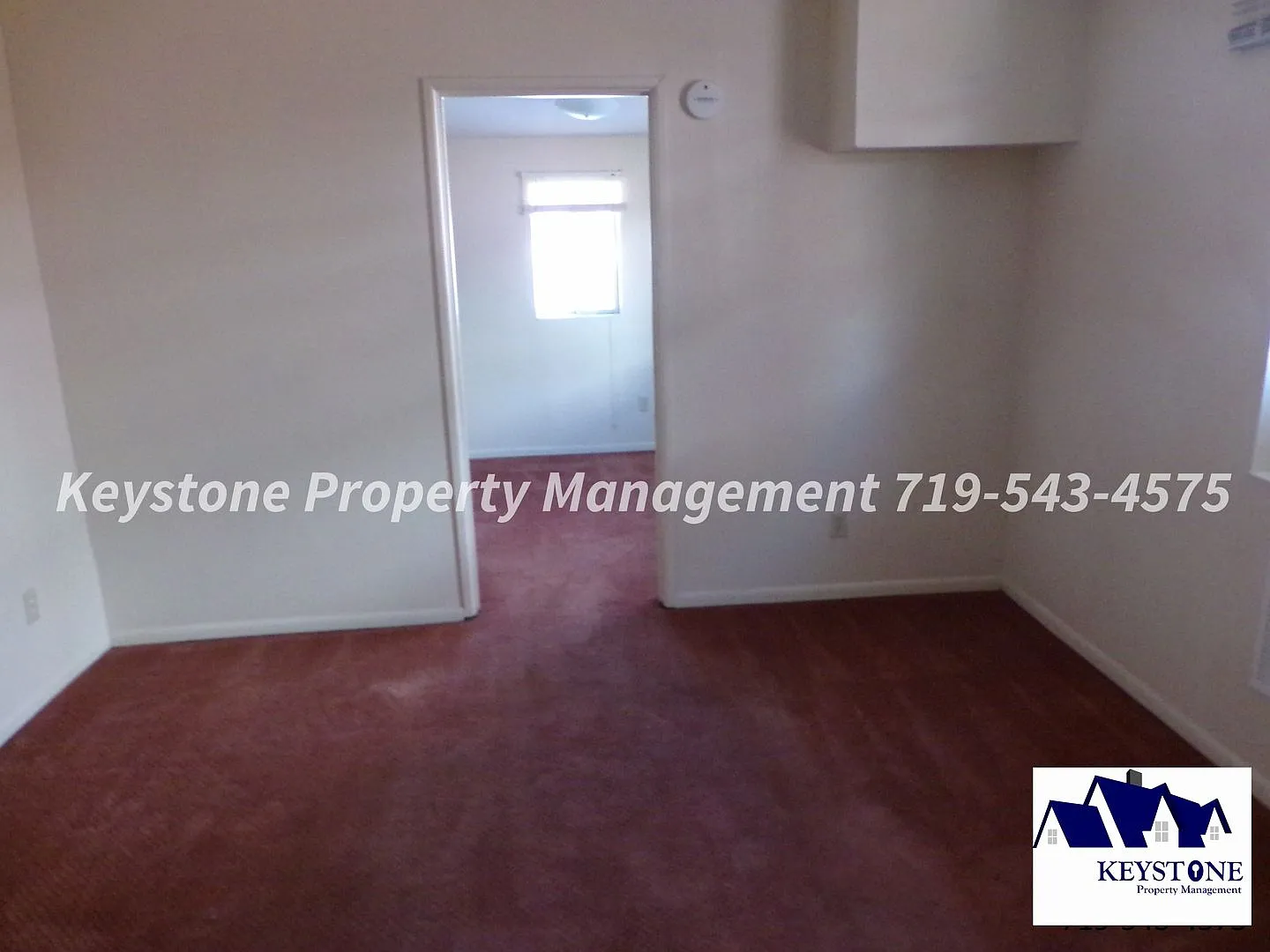 $425 OFF - Move In Special! Downtown 1 Bed/1 Bath Apartment With Interior Entrance - $850/$850 — Photo 4