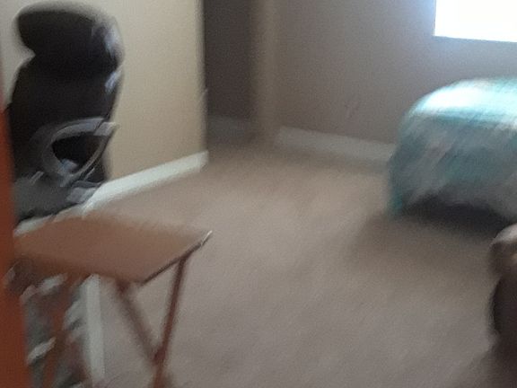 12x13 spare bedroom,walk-in clst