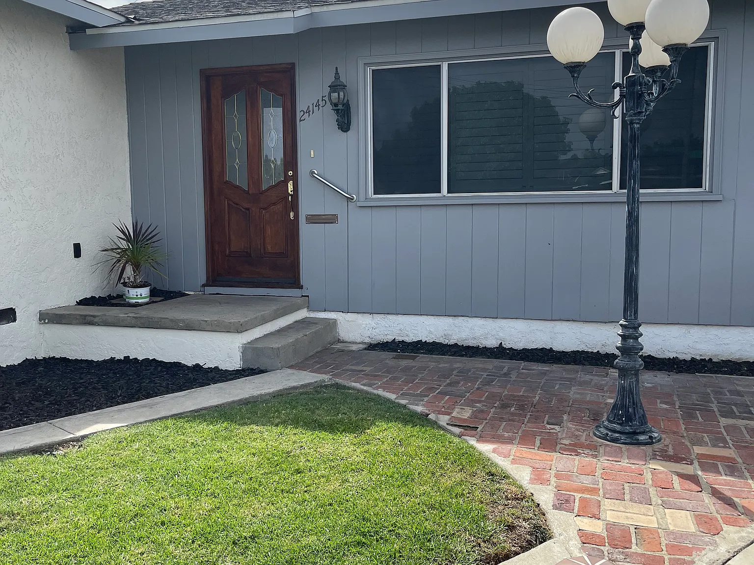 3 bed, 1017 sqft, $3,850 — Photo 3