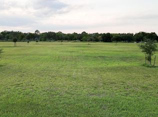 709 Earl St, El Campo, TX 77437