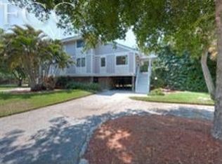 988 Greenwood Ct N, Sanibel, FL 33957