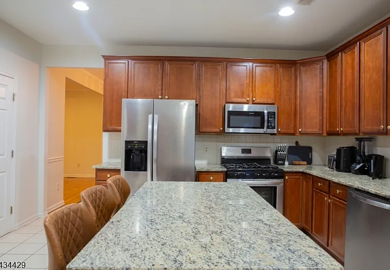 4 Lewis Hollow Rd — Photo 6