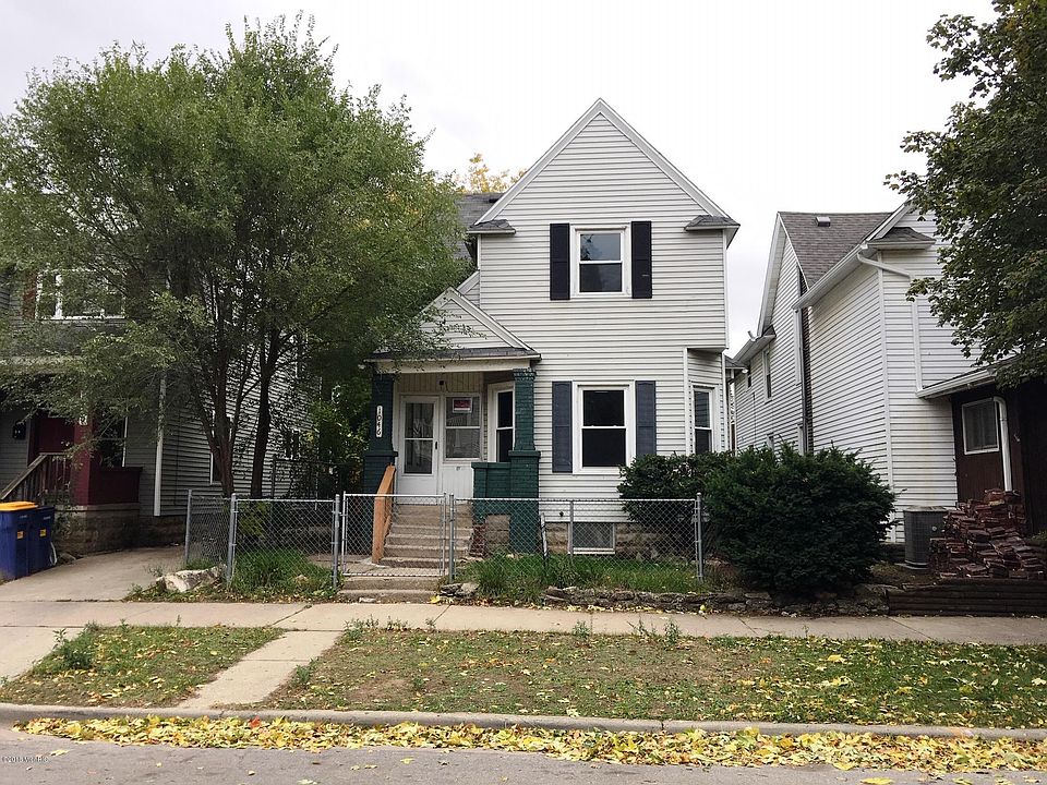 1st image of 1046 McReynolds Ave NW