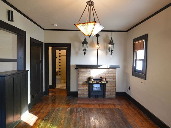 3rd image of 537 N Belmont Ave