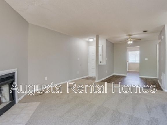 5th image of 2449C Jennings Rd