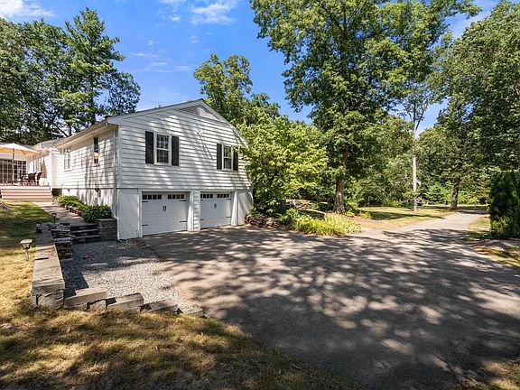 3rd image of 24 Great Rock Rd