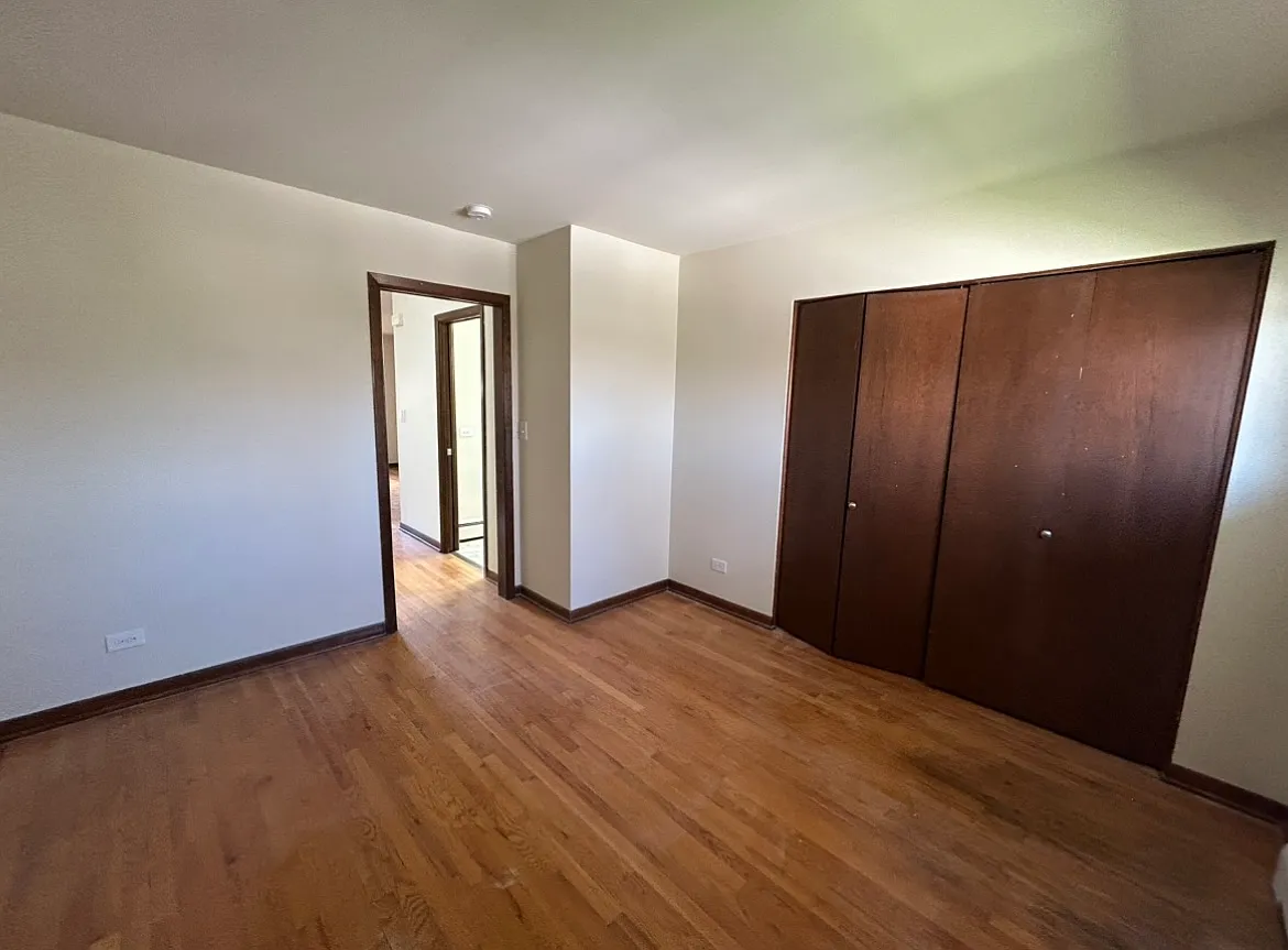 1 bed, 900 sqft, $1,750 — Photo 2