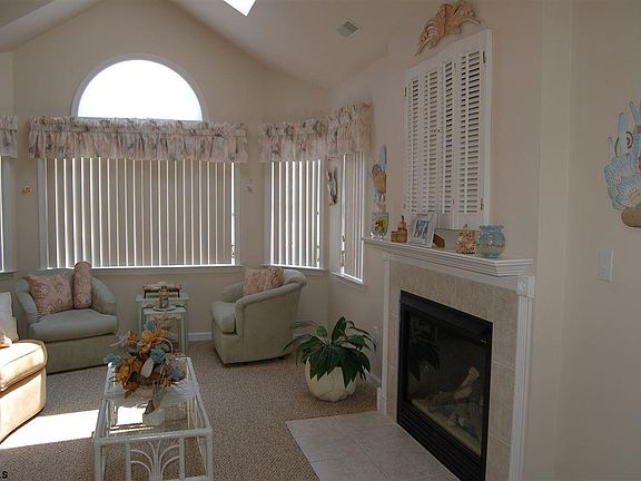 4th image of 3330 Haven Ave #2