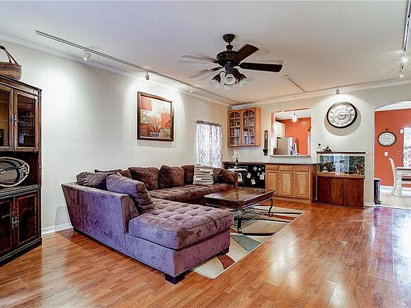 2nd image of 10857 Newbridge Dr