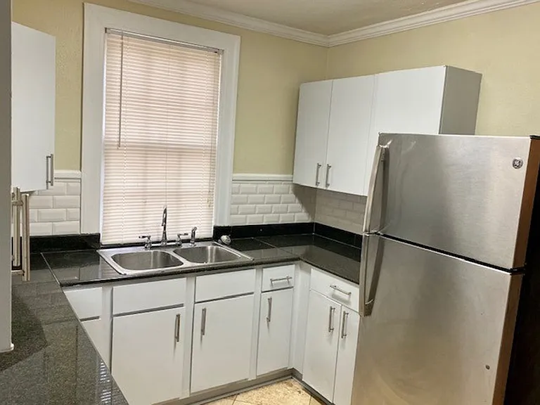 3066 Oxford Ave — Photo 13