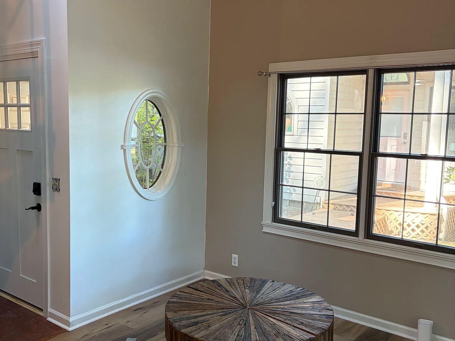 Studio, 800 sqft, $2,000 — Photo 2