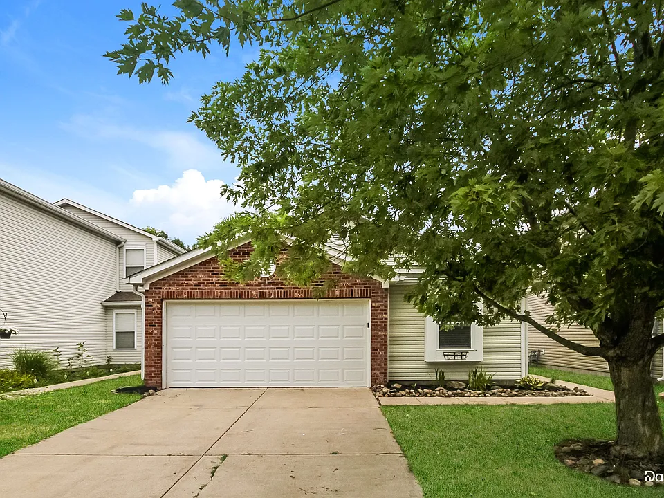 2309 Collins Way
