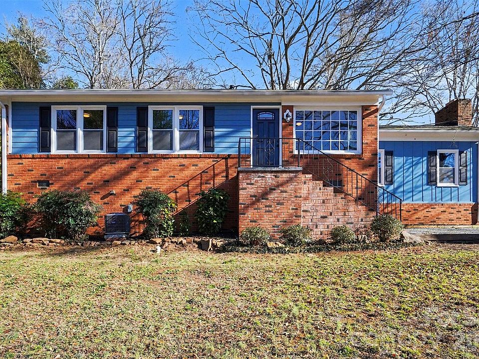 1st image of 1320 Kings Cir