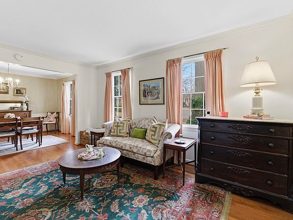 4th image of 126 Cardiff St