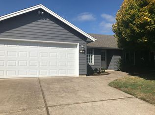 317 NW Hillcrest Dr, Dallas, OR 97338
