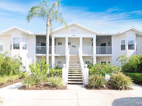 905 Addington Ct