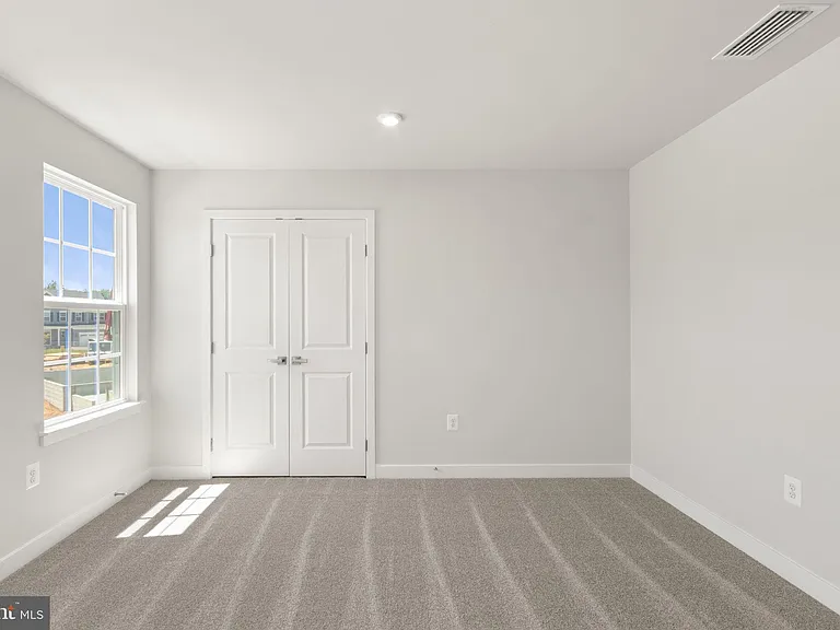 105 McKittrick Dr — Photo 56