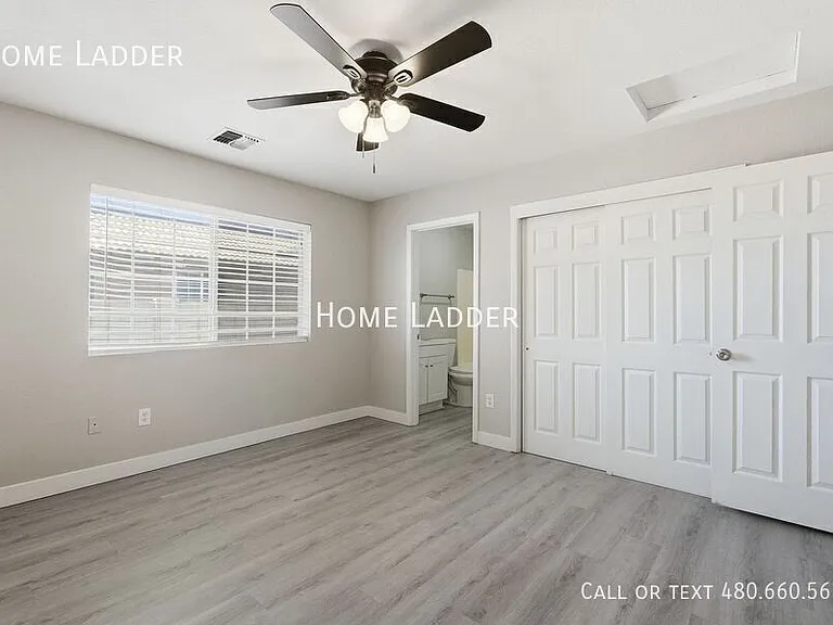 62 N Vista Ave — Photo 23